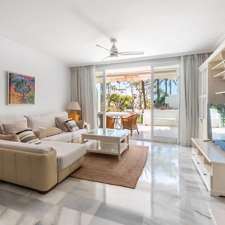 Alcazaba Beach Apartment Estepona Ngoại thất bức ảnh