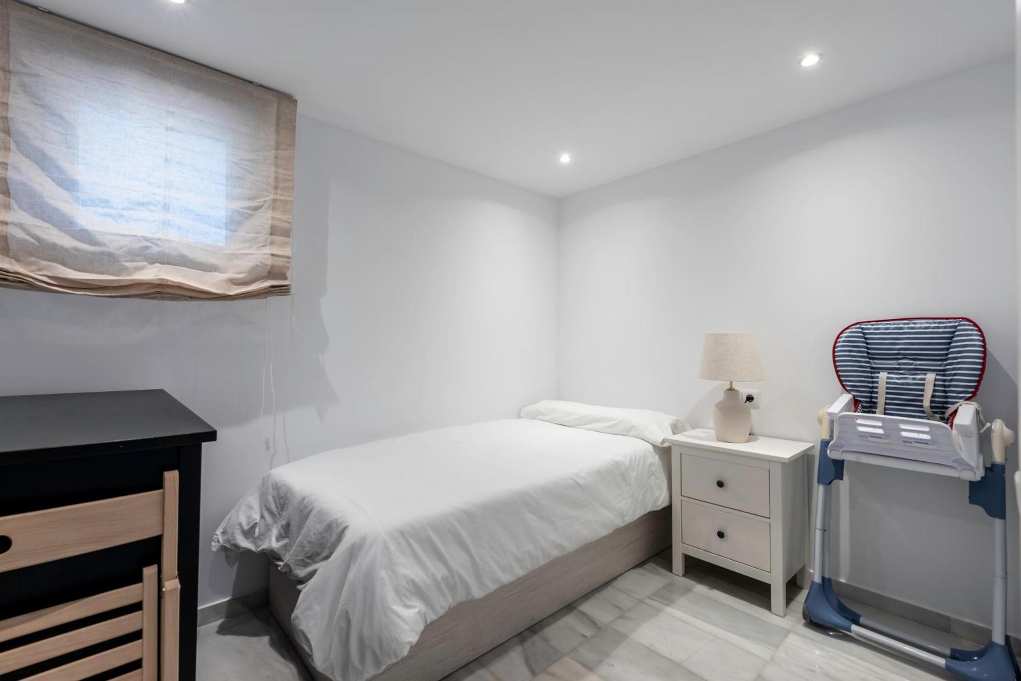 Alcazaba Beach Apartment Estepona Ngoại thất bức ảnh