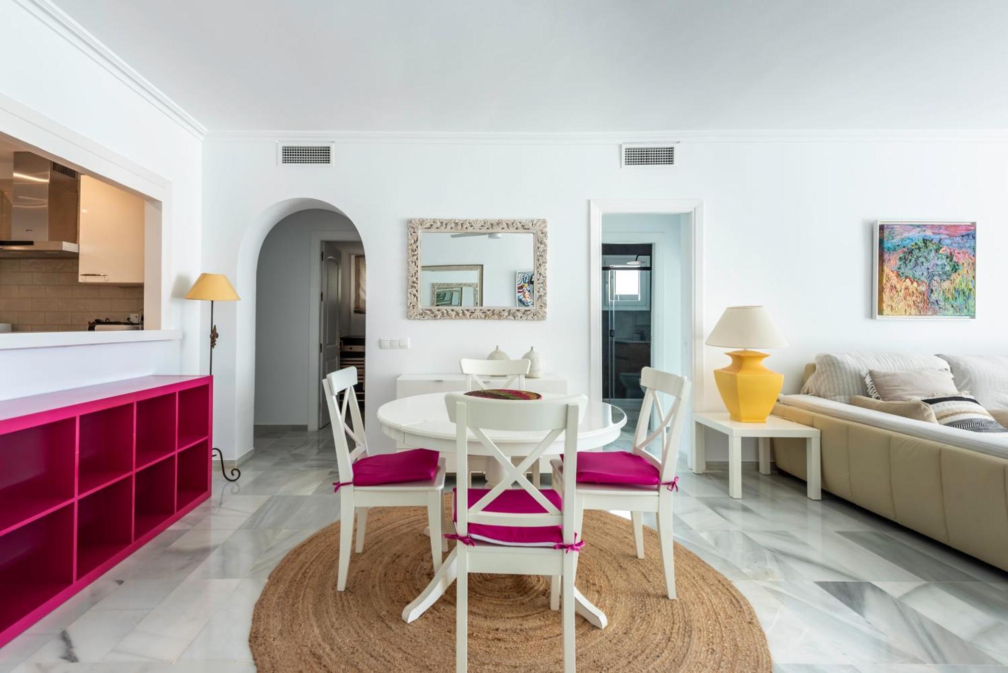 Alcazaba Beach Apartment Estepona Ngoại thất bức ảnh